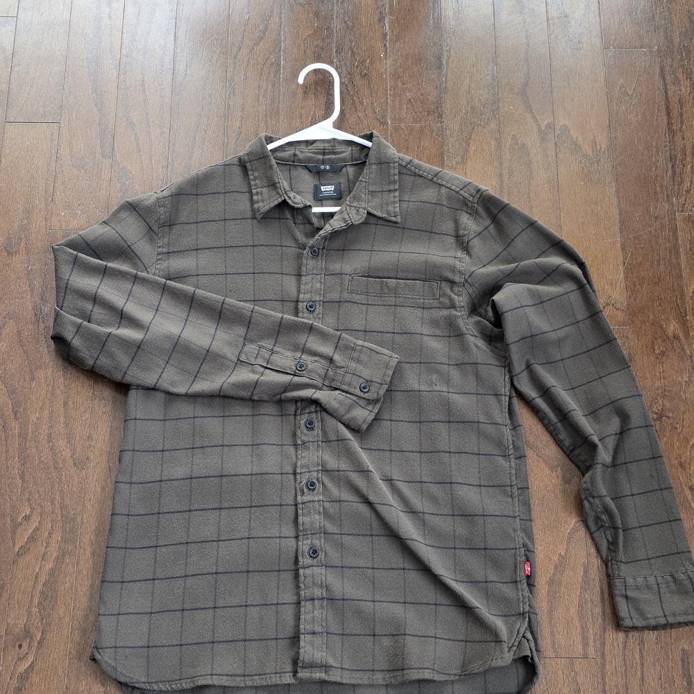 Levi's Olive Checkered Casual Button-Down Shirt